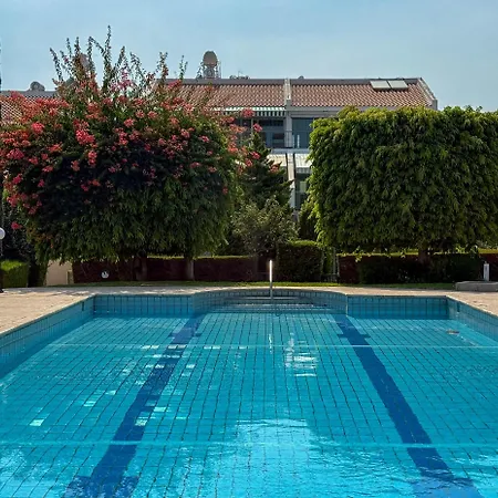 アパート Zima Cove Calm Coastal Oasis リマソール