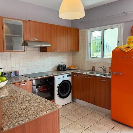 Zima Cove Calm Coastal Oasis * לימסול