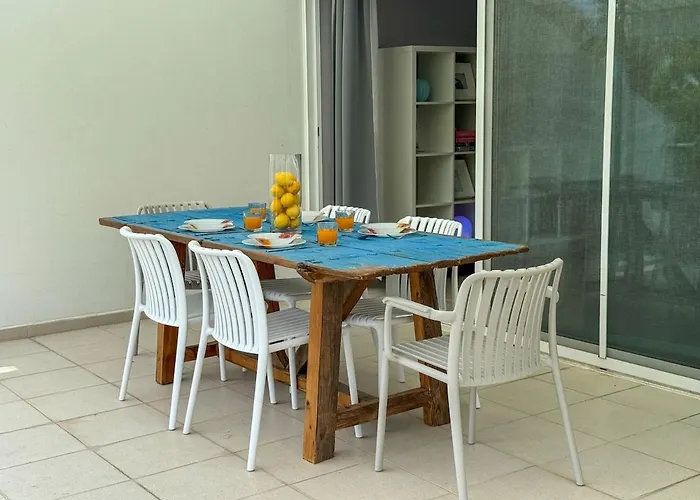 Διαμέρισμα Zima Cove Calm Coastal Oasis