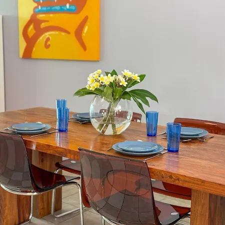 Zima Cove Calm Coastal Oasis *